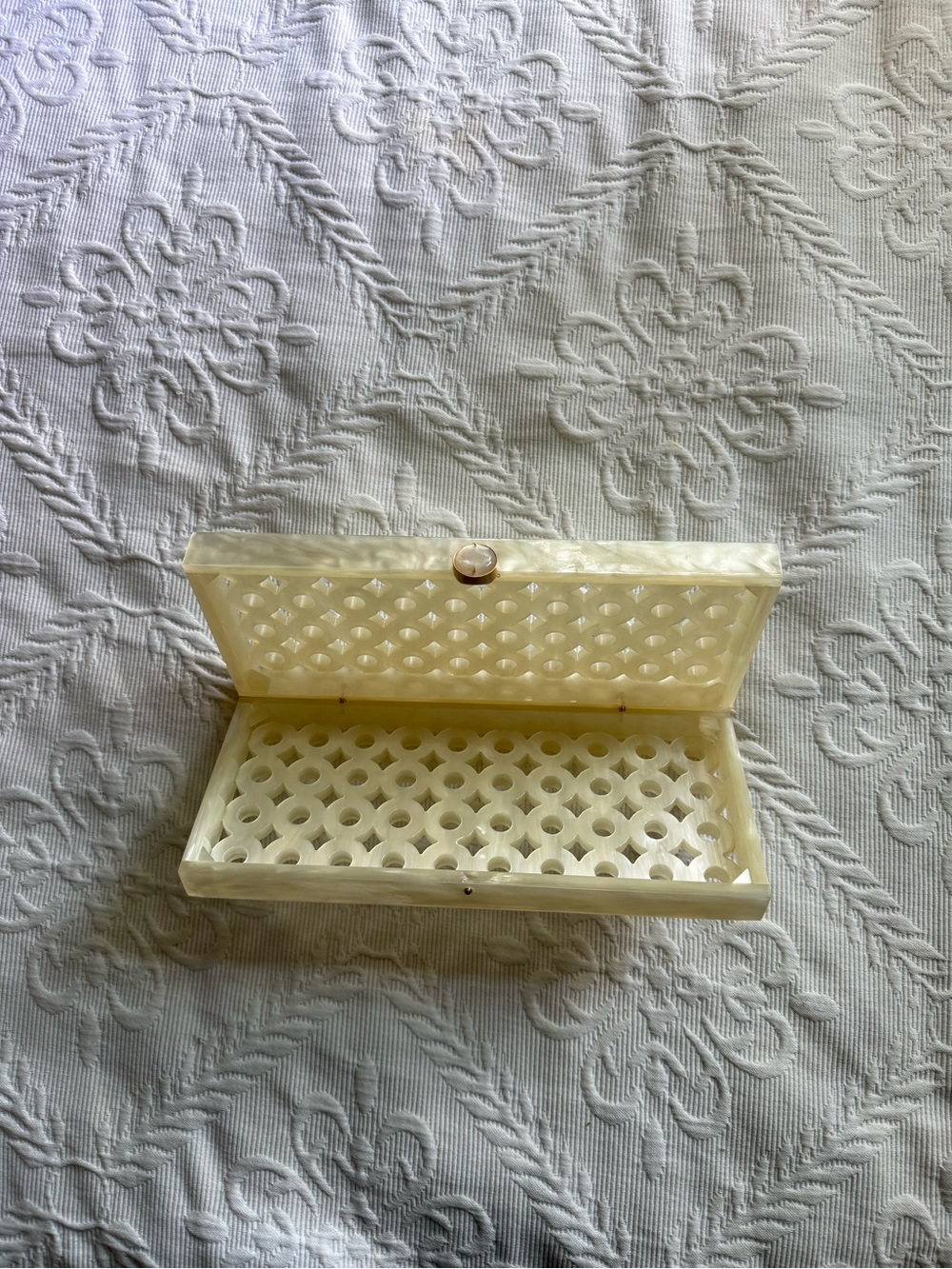 Cult Gaia Faizah Clutch - Picture 8 of 9